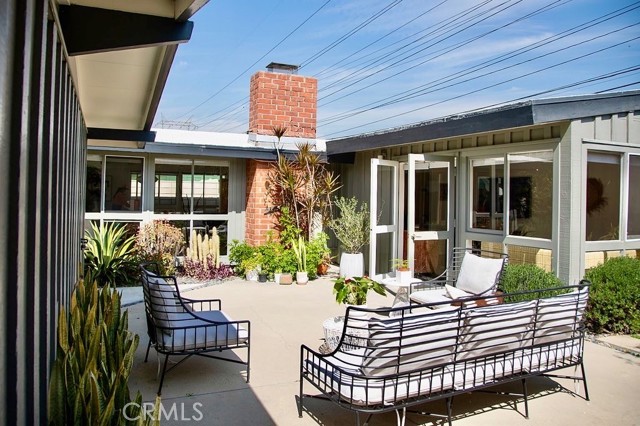 Detail Gallery Image 5 of 45 For 3168 Stevely Ave, Long Beach,  CA 90808 - 2 Beds | 2 Baths