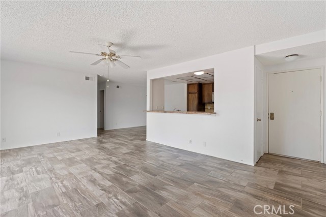 Detail Gallery Image 12 of 42 For 13624 La Jolla Cir #F,  La Mirada,  CA 90638 - 2 Beds | 2 Baths