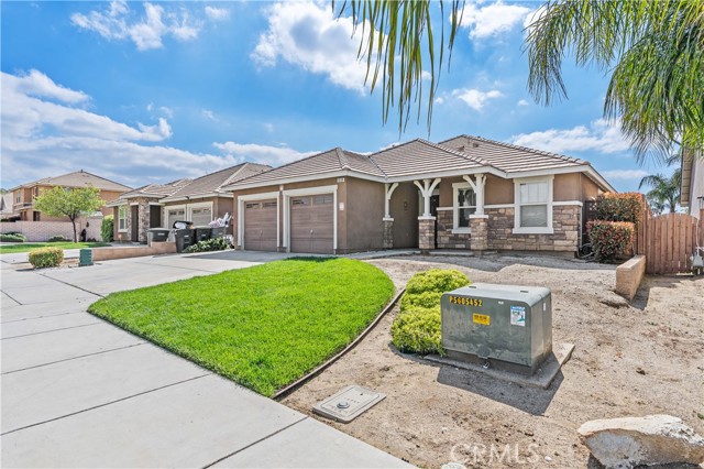 Detail Gallery Image 3 of 17 For 3038 Hawthorne Rd, Perris,  CA 92571 - 4 Beds | 2 Baths