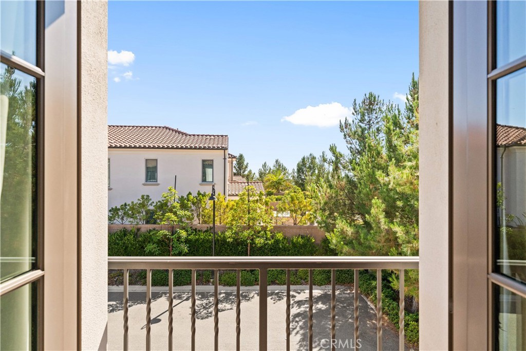 MLS #OC25185662 img 46