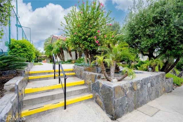 Detail Gallery Image 34 of 38 For 9555 via Venezia, Burbank,  CA 91504 - 3 Beds | 3 Baths