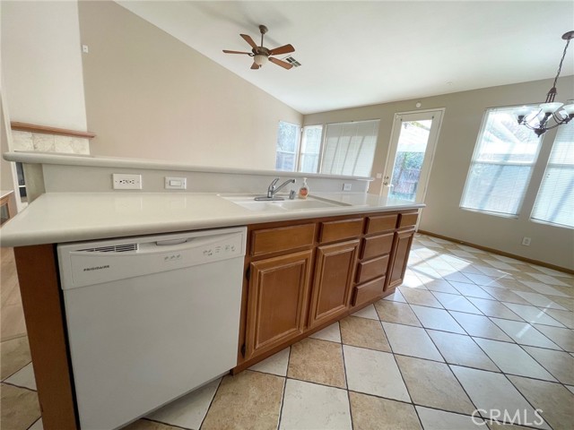 Detail Gallery Image 11 of 37 For 5555 Lincoln Ave, Hemet,  CA 92544 - 3 Beds | 2 Baths