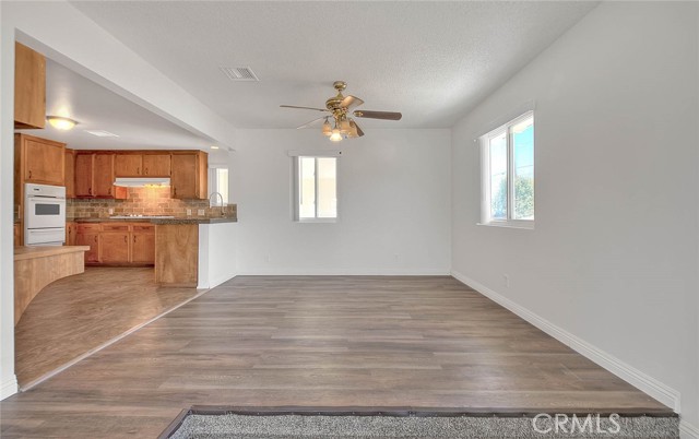 Detail Gallery Image 12 of 51 For 35694 Sierra Ln, Yucaipa,  CA 92399 - 3 Beds | 2 Baths