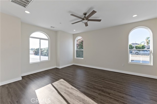 Detail Gallery Image 25 of 34 For 286 N Locan Ave, Fresno,  CA 93737 - 5 Beds | 4/1 Baths
