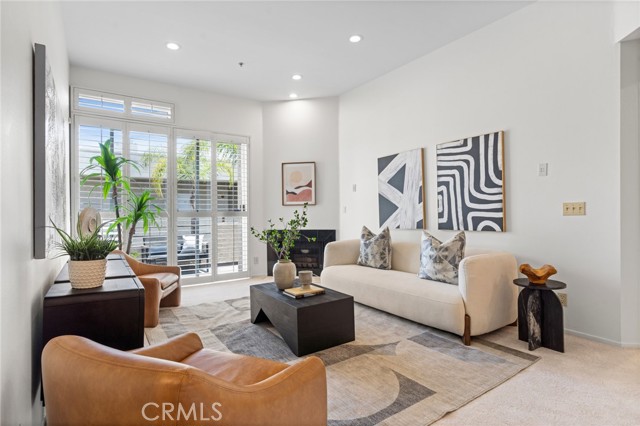 3561 Clarington Avenue, Los Angeles CA: https://media.crmls.org/medias/2dd749ca-39f8-4032-9fb7-3585ed8802e8.jpg