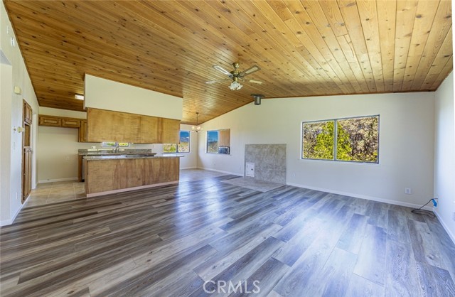 Detail Gallery Image 7 of 42 For 33122 Road 233, North Fork,  CA 93643 - 3 Beds | 2 Baths