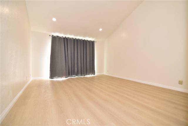 Detail Gallery Image 7 of 16 For 1336 Brookside Ct, Upland,  CA 91784 - 3 Beds | 2 Baths