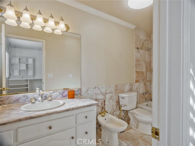 Detail Gallery Image 33 of 59 For 99 W Grandview Ave, Sierra Madre,  CA 91024 - 5 Beds | 4 Baths