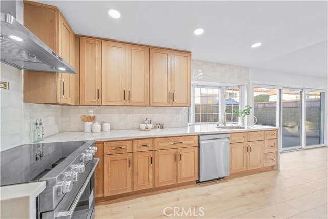 Detail Gallery Image 25 of 68 For 12361 Caravel, Cerritos,  CA 90703 - 5 Beds | 3 Baths