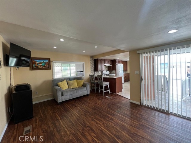 Detail Gallery Image 5 of 31 For 630 S Maple Ave #62,  Montebello,  CA 90640 - 2 Beds | 1 Baths