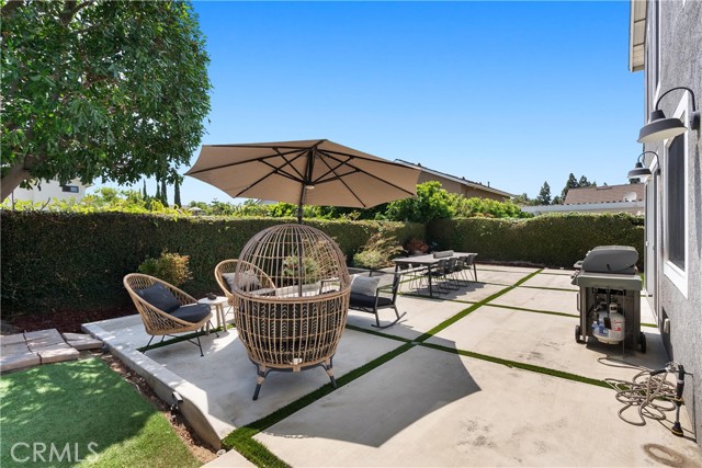 20 Whistling Isle, Irvine CA: https://media.crmls.org/medias/2dd93c85-ead1-4ed2-a0a7-e15a8a3cb01f.jpg
