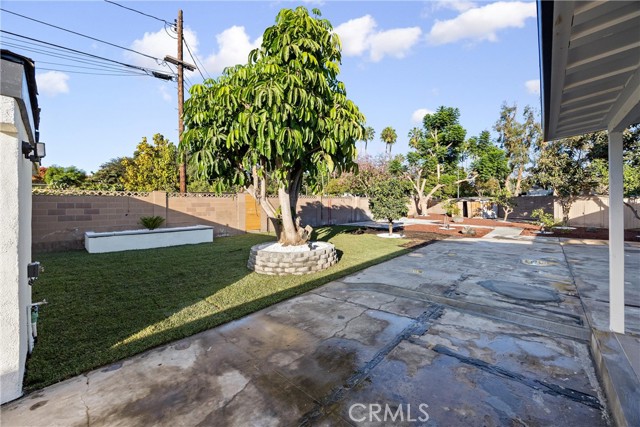 Detail Gallery Image 33 of 39 For 1555 W Wakefield Ave, Anaheim,  CA 92802 - 4 Beds | 3/1 Baths