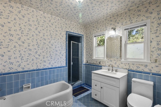 1815 Las Flores Drive, Glendale CA: https://media.crmls.org/medias/2ddaae70-9ac9-411c-9e04-6f967c0a5c34.jpg