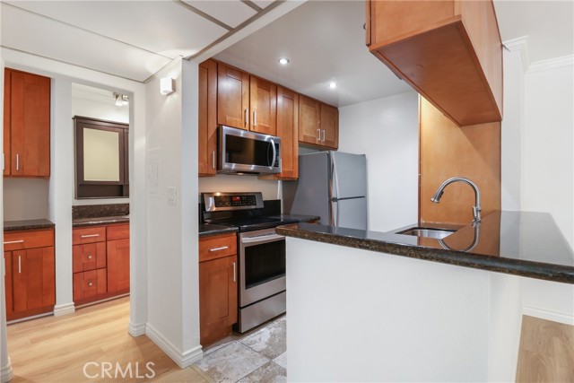 5257 Radford Avenue, Valley Village CA: https://media.crmls.org/medias/2ddb64fb-aff5-4982-ab55-69c27a5c3b7e.jpg