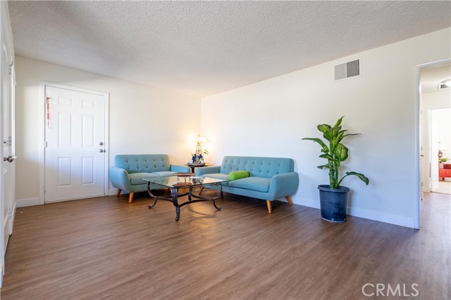 Detail Gallery Image 5 of 32 For 39543 Armfield Ave, Palmdale,  CA 93551 - 3 Beds | 2 Baths