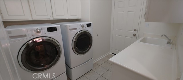 Detail Gallery Image 9 of 10 For 12762 Longhorne, Corona,  CA 92880 - 4 Beds | 3 Baths