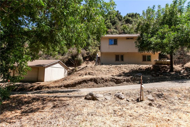9031 Tassajara Creek Road, Santa Margarita CA: https://media.crmls.org/medias/2ddc3744-37fa-4f51-9146-d1ac02e447a6.jpg
