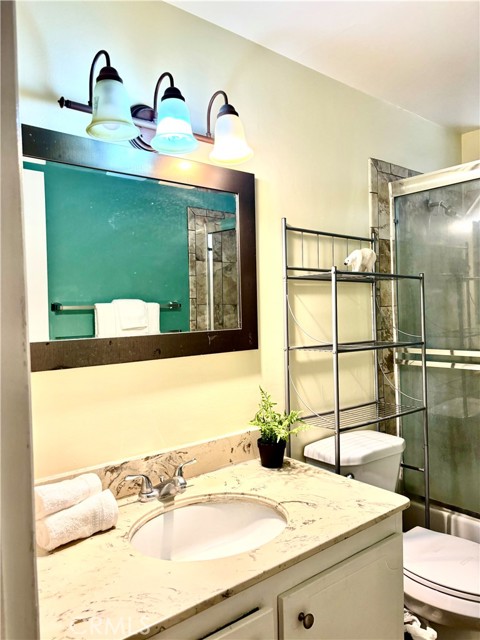 Detail Gallery Image 15 of 36 For 5410 Barrett Cir, Buena Park,  CA 90621 - 3 Beds | 2/1 Baths