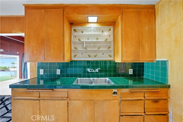 Detail Gallery Image 11 of 46 For 9606 S 4th Ave, Inglewood,  CA 90305 - 4 Beds | 3 Baths