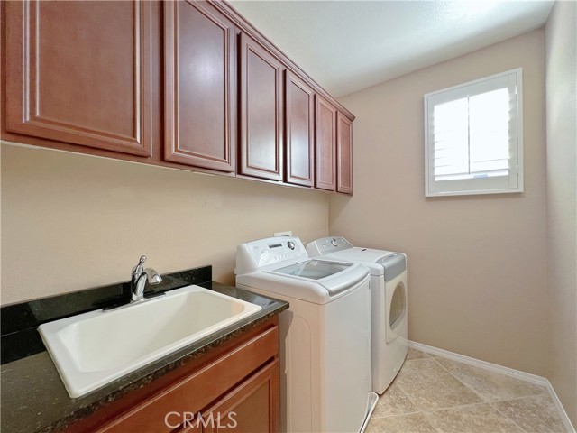 Detail Gallery Image 14 of 27 For 32647 Dorset Ct, Temecula,  CA 92592 - 4 Beds | 2/1 Baths