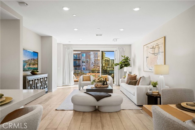 Detail Gallery Image 25 of 44 For 220 Keeper, Irvine,  CA 92618 - 3 Beds | 3/1 Baths