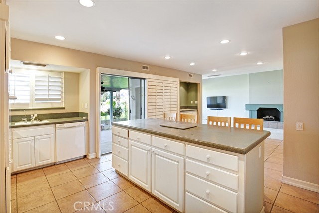 Detail Gallery Image 10 of 31 For 34810 Mission Hills Dr #21,  Rancho Mirage,  CA 92270 - 2 Beds | 2/1 Baths