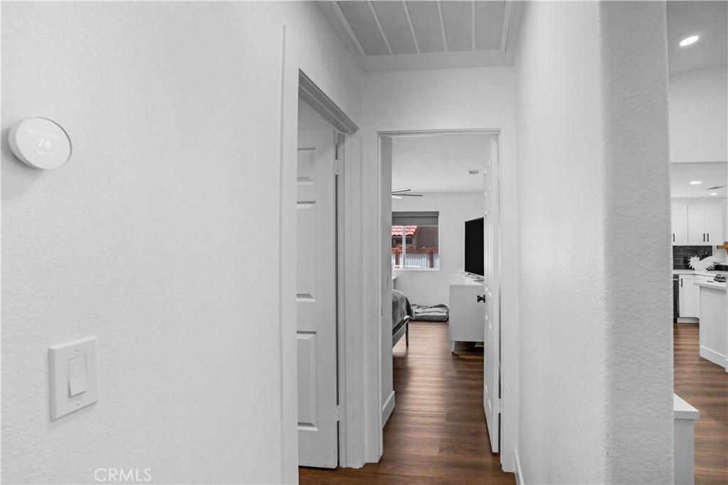 https://media.crmls.org/medias/2dddcfde-96dd-421a-96e0-bb4738ab7571.jpg?preset=X-Large