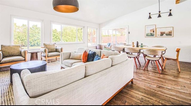 1874 N Los Alamos Road, Palm Springs CA: https://media.crmls.org/medias/2dde4808-c2c4-4edf-968c-ee1a9bdceffc.jpg