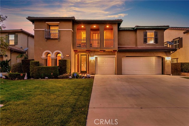 13744 Star Ruby Avenue, Eastvale CA: https://media.crmls.org/medias/2ddef4bb-df24-4d15-ba96-0d9fad00fc9c.jpg