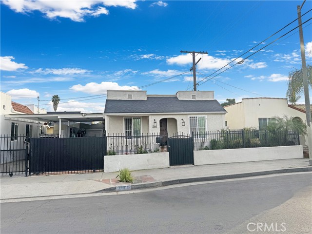 Detail Gallery Image 2 of 34 For 3008 W 30th St, Los Angeles,  CA 90018 - 2 Beds | 1 Baths