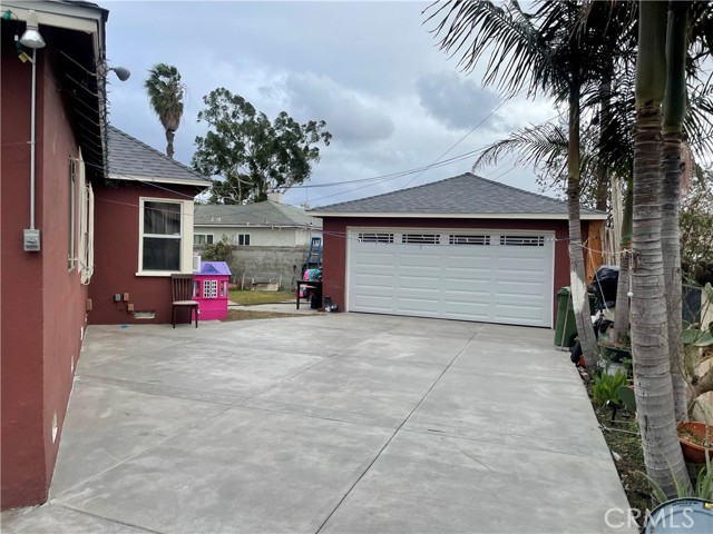 227 S Matthisen Avenue #2, Compton, CA, 90220 227 S Matthisen Avenue #2, Compton, CA, 90220