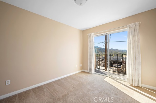 Detail Gallery Image 24 of 31 For 10118 Fernglen #1,  Tujunga,  CA 91042 - 3 Beds | 2/1 Baths