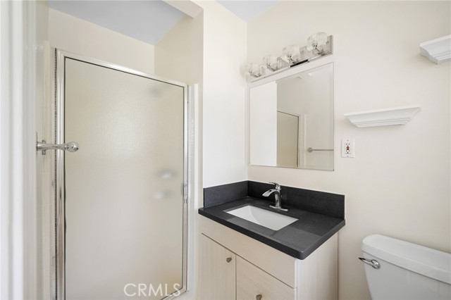 Detail Gallery Image 15 of 32 For 3805 Los Olivos Ln, Glendale,  CA 91214 - 5 Beds | 2 Baths