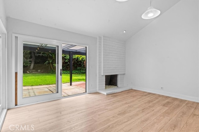 Detail Gallery Image 3 of 14 For 15062 Lorenat St, Irvine,  CA 92604 - 3 Beds | 2 Baths