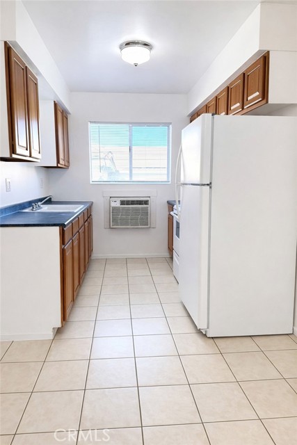 Detail Gallery Image 3 of 6 For 315 E 8th, Corona,  CA 92879 - 1 Beds | 1 Baths