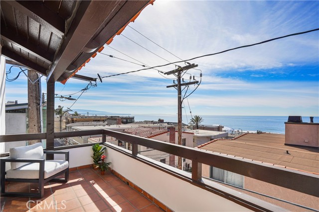 315 23rd Street, Manhattan Beach, California 90266, 3 Bedrooms Bedrooms, ,1 BathroomBathrooms,Residential,Sold,23rd Street,SB22006593