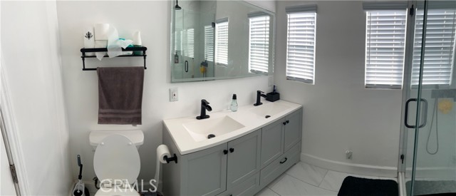 920 E Palmer Street, Compton CA: https://media.crmls.org/medias/2de5b68f-16e6-41d4-a8ea-0261c0267133.jpg