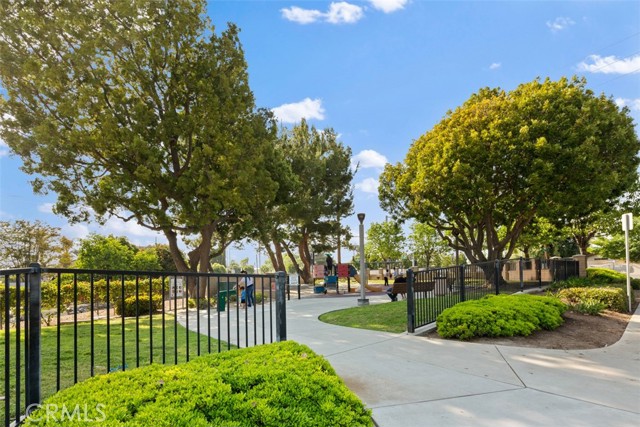 Detail Gallery Image 37 of 38 For 14012 Gershon Pl, Santa Ana,  CA 92705 - 3 Beds | 3 Baths