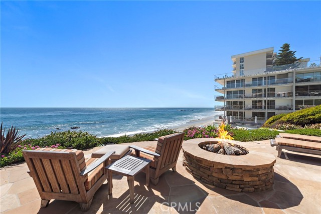Detail Gallery Image 2 of 38 For 1603 S Coast Hwy #F,  Laguna Beach,  CA 92651 - 3 Beds | 3 Baths