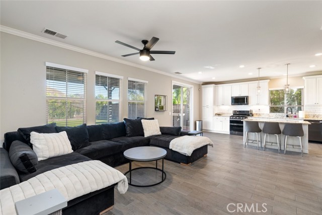 Detail Gallery Image 10 of 55 For 33032 Canopy Ln, Lake Elsinore,  CA 92532 - 4 Beds | 2/1 Baths