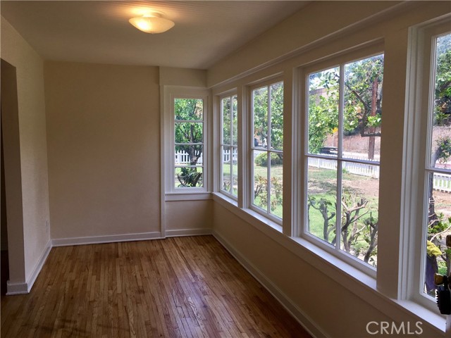 11958 Sarah Street, Valley Village CA: https://media.crmls.org/medias/2de691d0-607b-4358-a8d6-5c553ca46096.jpg