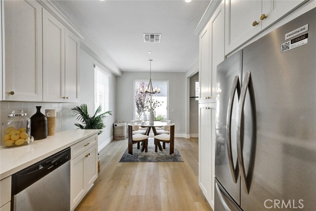 Detail Gallery Image 14 of 36 For 617 E Walnut Ave, Monrovia,  CA 91016 - 3 Beds | 3 Baths