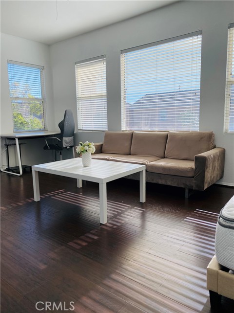22421 Hawthorn Avenue, Moreno Valley CA: https://media.crmls.org/medias/2de719cf-3f10-499a-a24c-233b7e0cbe25.jpg