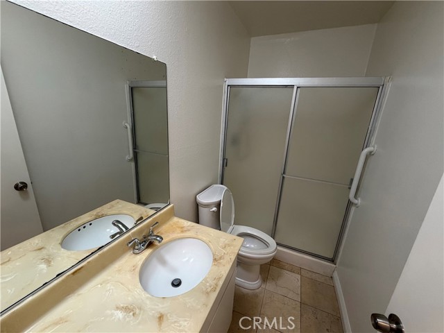 Detail Gallery Image 24 of 27 For 240 W Verdugo, Burbank,  CA 91502 - 2 Beds | 2 Baths