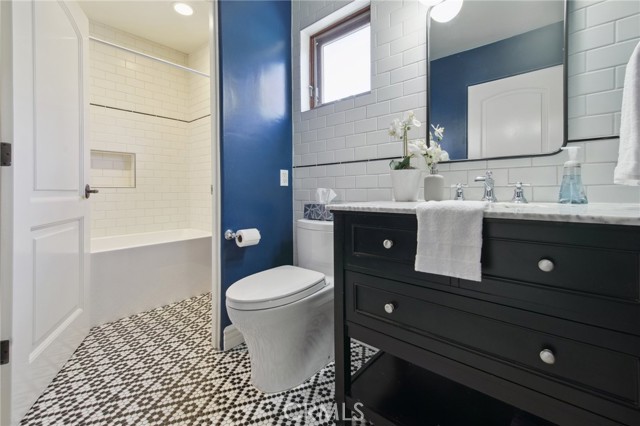 Detail Gallery Image 15 of 35 For 4322 Alcove Ave, Studio City,  CA 91604 - 5 Beds | 5 Baths