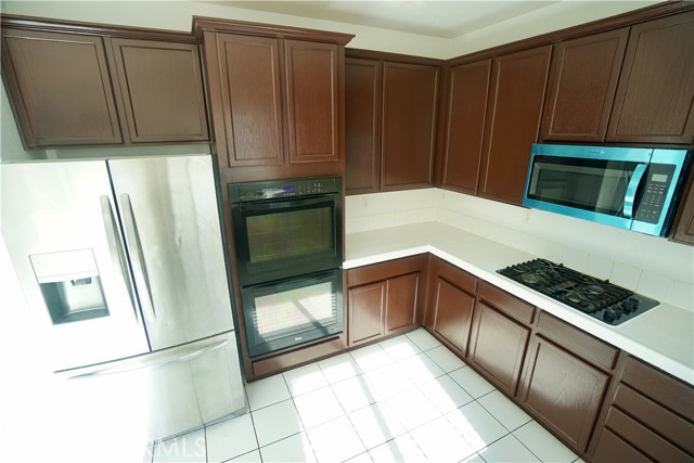 Detail Gallery Image 13 of 66 For 14001 Jockey Ln, Victorville,  CA 92394 - 4 Beds | 3 Baths