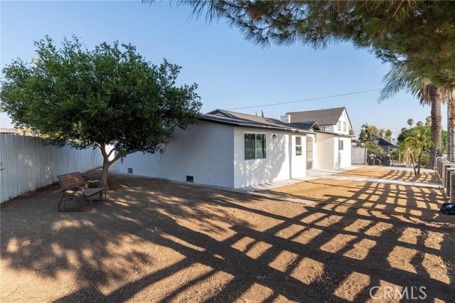 6823 Orange Street, Highland CA: https://media.crmls.org/medias/2de8e6c1-83b8-443d-ba36-3d897a3418df.jpg