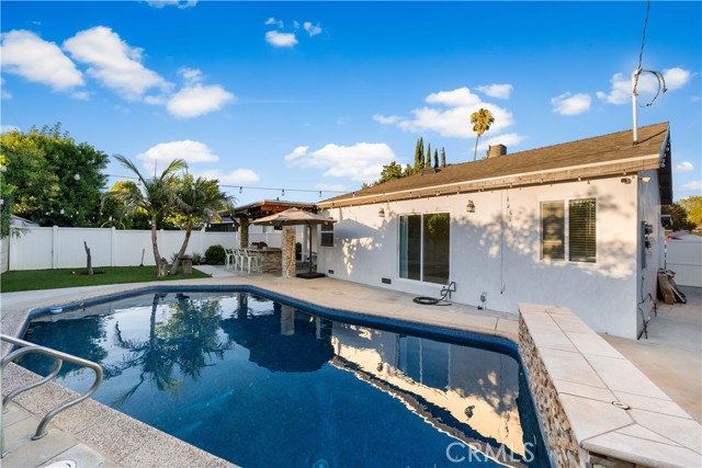 6653 Belmar Avenue, Reseda CA: https://media.crmls.org/medias/2dea41c2-a490-4c6f-97cb-db6af48e3511.jpg