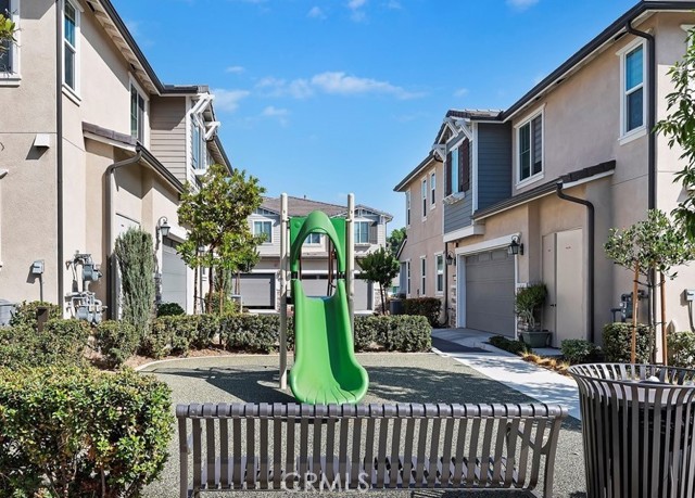 18292 Iris Lane, Yorba Linda CA: https://media.crmls.org/medias/2deab3da-7f8b-4f1f-aaa7-698d126e86bb.jpg