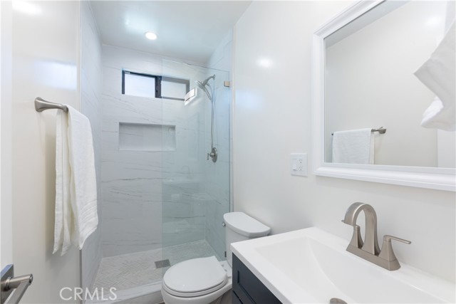 Detail Gallery Image 45 of 64 For 3240 Pacific Ave, Long Beach,  CA 90807 - 4 Beds | 3 Baths